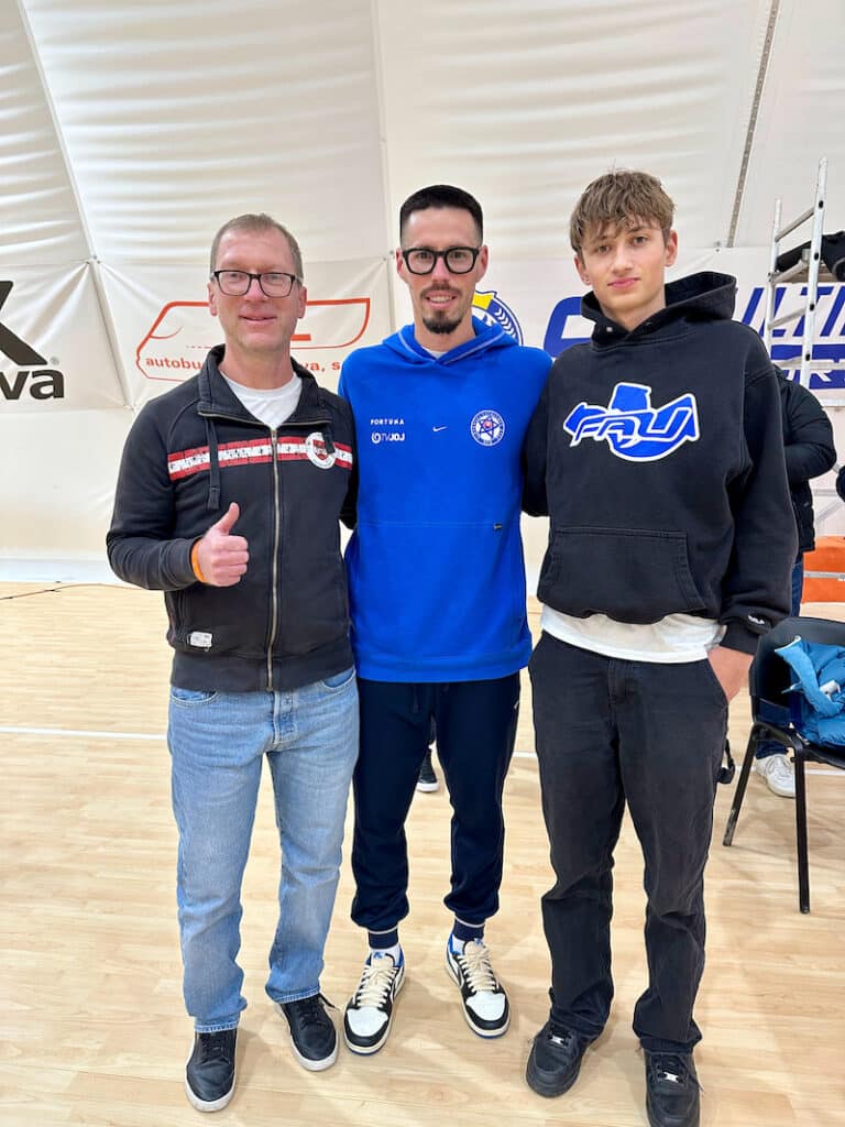 Siegerehrung mit der slowakischen Fußballlegende Marek Hamšík (Mitte)